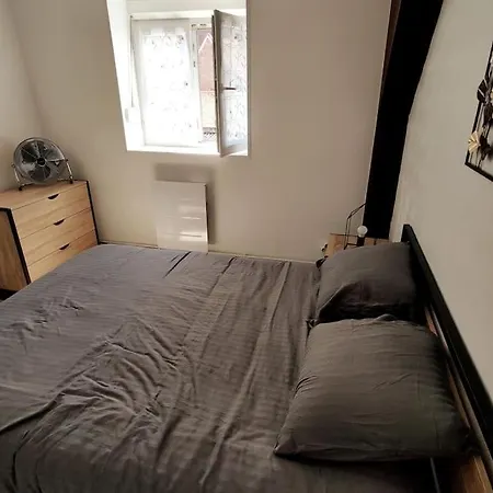 Style Industriel Au Centre De דואי